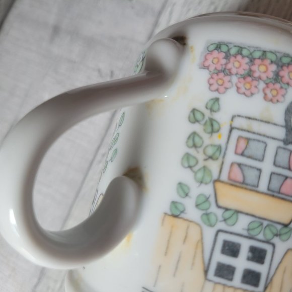 Vintage Ceramic Mug With Pastoral Cottage & Animals Print - Picture 3 of 7